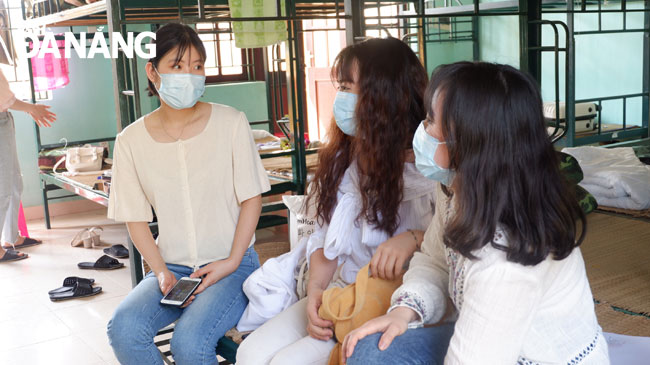 Saying goodbye to new friends at the quarantine site