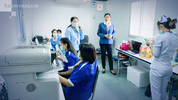 The hospital has prepared a mobile clinic at its parking lot, with a ready medical team and supplies, for those who want to test if they suspect they are infected. (Source: nationthailand.com)