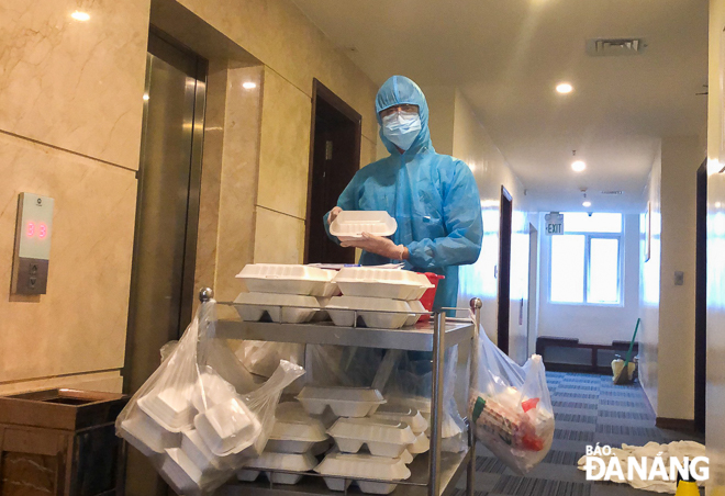 During their 14-day quarantine in this hotel, international arrivals are required to have their temperature taken twice a day, and they will be served with healthy meals.