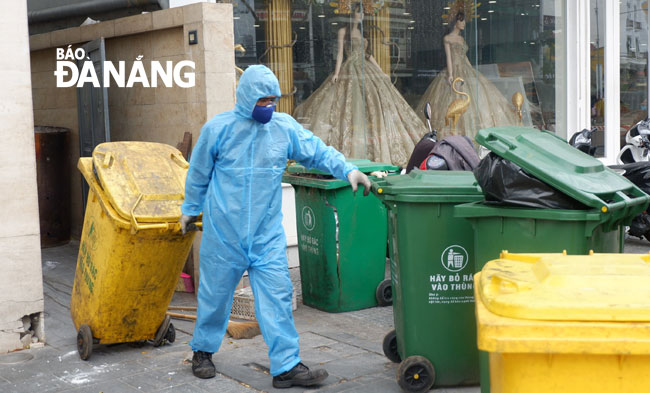 Domestic trash at the Vanda Hotel being collected and treated according to the national guidelines for epidemic prevention and control