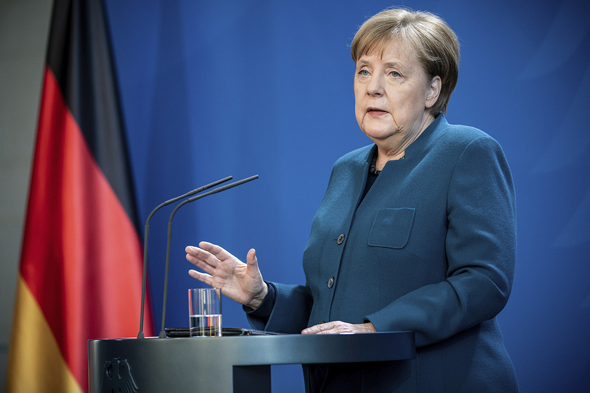 Thủ tướng Đức Angela Merkel cách ly tại gia để phòng ngừa dịch Covid-19. Ảnh: RT