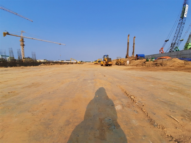 Work on the key west ring road and bridge in Da Nang. The project will help connect National Highways 1A and 14B with the city's southeast urban zones.