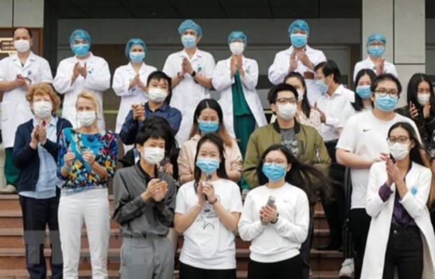 Việt Nam hợp tác và sẻ chia với cộng đồng quốc tế ngăn chặn đại dịch