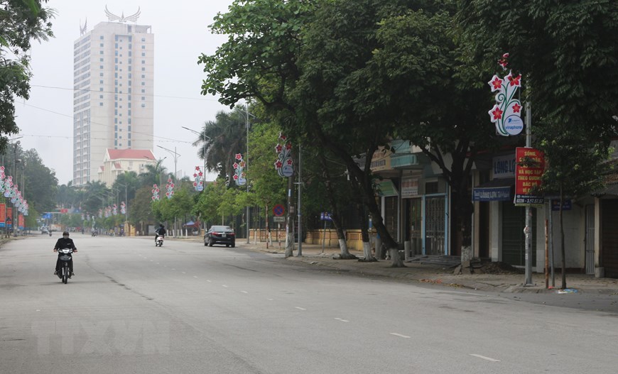 Đường phố trên địa bàn thành phố Phủ Lý, tỉnh Hà Nam, thưa thớt các phương tiện giao thông. (Ảnh: Thanh Tuấn/TTXVN)