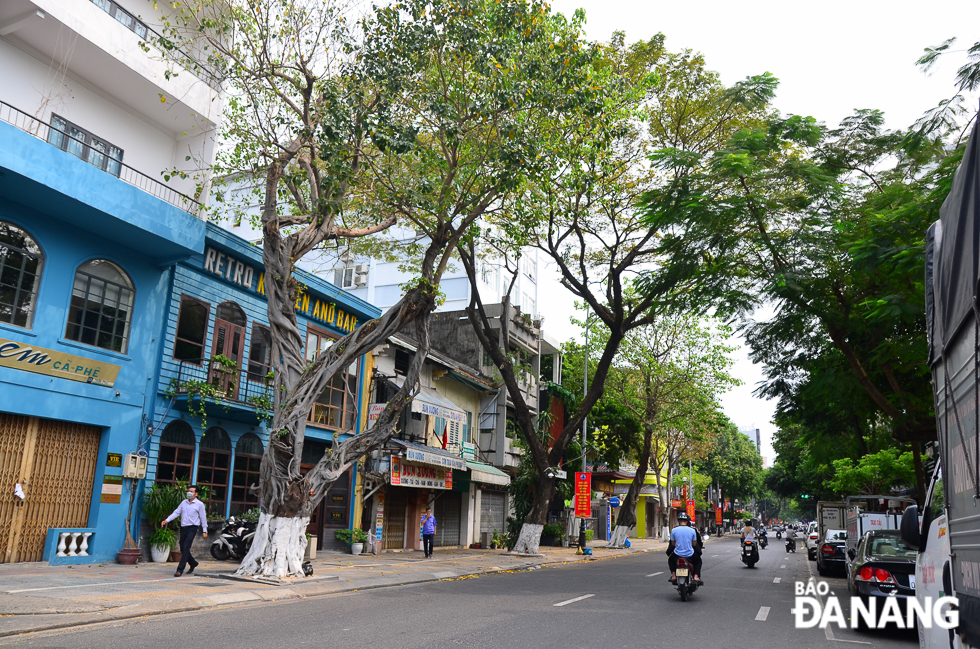 The coronavirus pandemic has seen many of the city's main street shops temporarily close their doors.