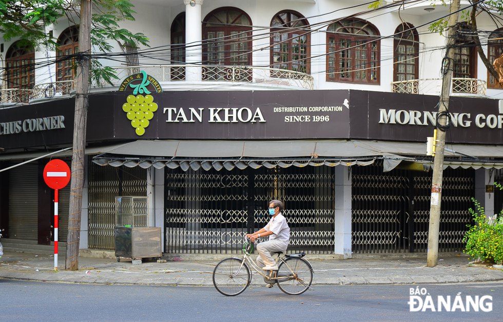 An empty corner of Ly Thuong Kiet - Le Loi streets