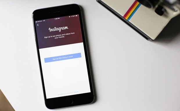 Instagram, Facebook, Telegram… tất cả những ứng dụng giúp con người kết nối với xã hội đang được sử dụng nhiều hơn.