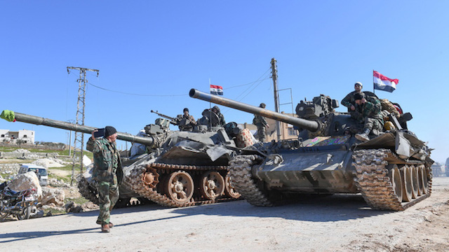 Xe tăng của Quân đội Syria ở chiến trường Idlib. Ảnh: Al-Monitor.