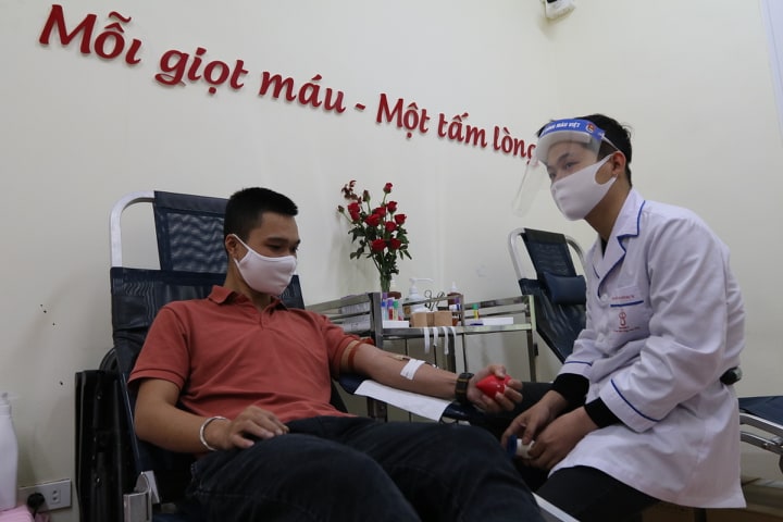 Anh Nguyễn Thế Đại, phóng viên báo Giáo dục Thời đại, đã có 17 lần đi hiến máu.