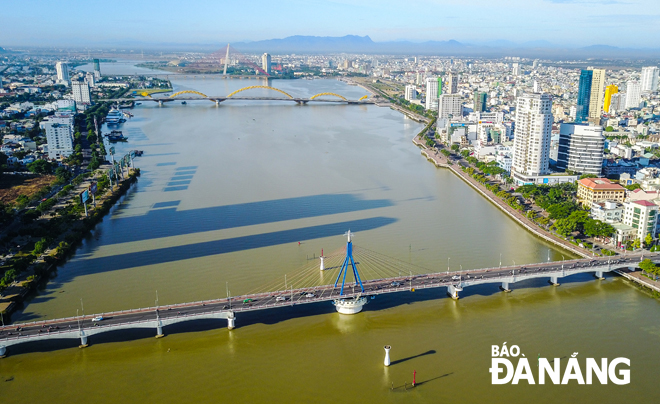 Từ năm 2008 đến nay, thành phố đã đầu tư 9 cây cầu qua sông Hàn kết nối giao thông để phát triển kinh tế - xã hội. Ảnh:  Khả THỊNH