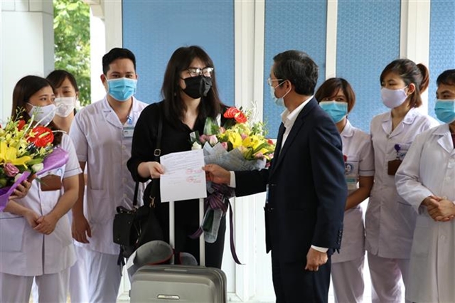 The 211th patient has recovered and was discharged from Ninh Binh General Hospital on Thursday evening in Ninh Binh Province. 
