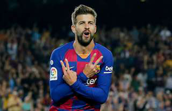 Barcelona kéo Gerard Pique trở lại Nou Camp.