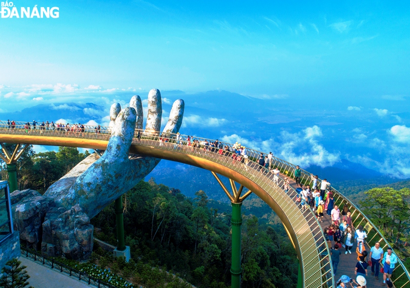 The Cau Vang (Golden Bridge) has been very inviting to visitors from both home and abroad thanks to its special architecture