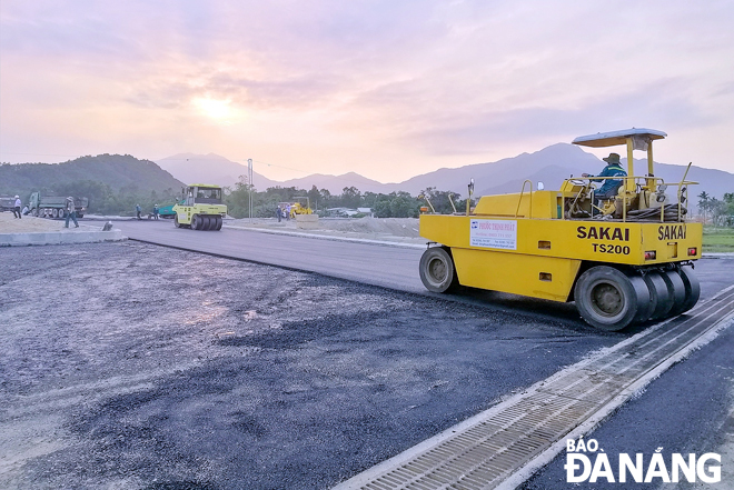 The Da Nang Information Technology Park (DITP) Development JSC has spent dozens of thousands of billion VND on developing infrastructure on the 1st stage of the Dedicated Information Technology Park project in Hoa Vang District’s Hoa Lien Commune.