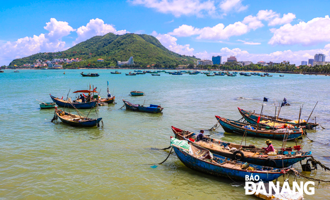 Vũng Tàu là thành phố biển từ lâu đã được xem là điểm đến du lịch hấp dẫn, bởi những vẻ đẹp tự nhiên của mình.