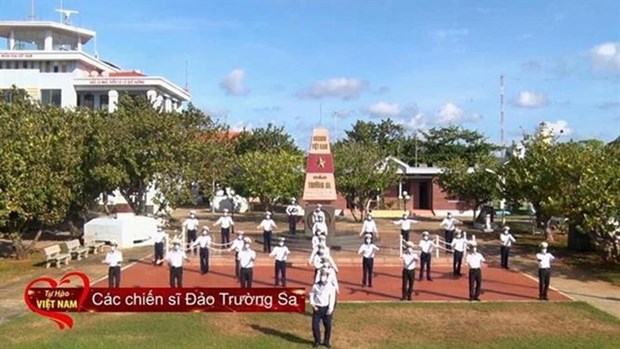Soldiers from 146 Brigade, Naval Zone 4 in Truong Sa Archipelago perform in music video 