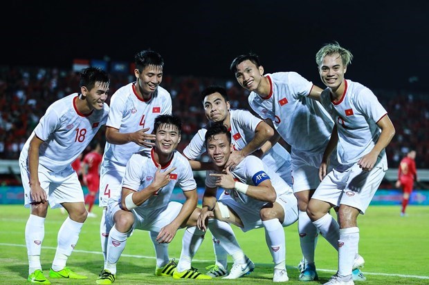 Members of the national men's football team (Photo: VNA)