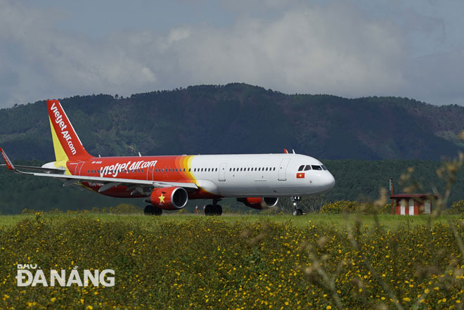 Nhiều hãng hàng không được tăng chuyến bay đến Đà Nẵng. Ảnh: PHƯƠNG UYÊN