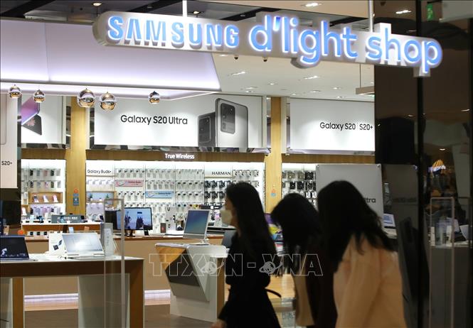  Một gian hàng của Samsung tại thủ đô Seoul, Hàn Quốc ngày 7-4-2020. Ảnh: Yonhap-TTXVN