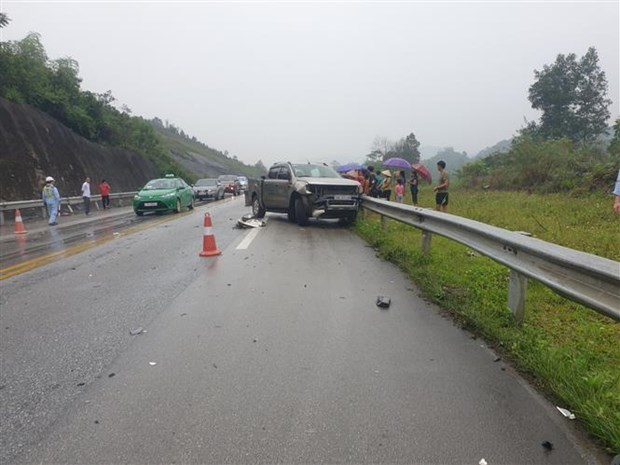 A multi-car collision occurs on a highway in Yen Bai province, which injures two (Photo: VNA)