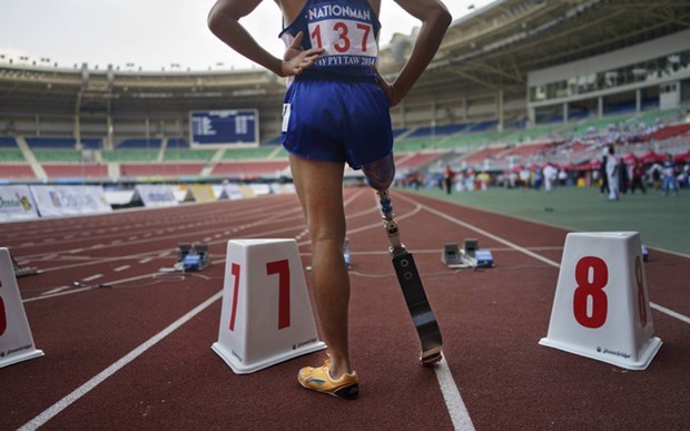 An athlete with a prosthetic leg (Photo: VNA)