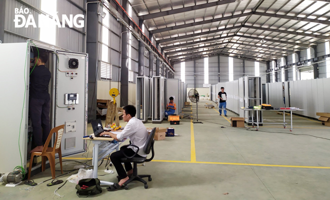 Employees at the Da Nang Hi-tech Park-based East Sea Technology Engineering Electrical Automation Company (ESTEC)