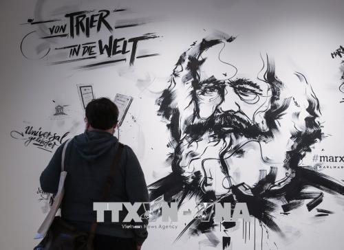 Thăm quan ngôi nhà nơi lãnh tụ Karl Marx sinh ra tại Trier, Đức. Ảnh tư liệu: THX/TTXVN