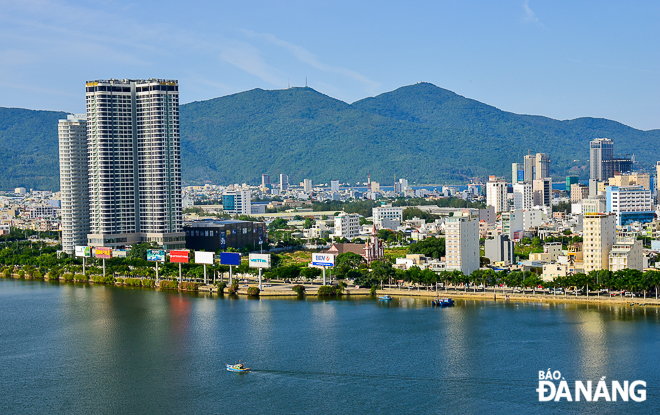 This week, Da Nang’s residents are suffering an intense heatwave with temperatures reaching from 36 to 37 degrees Celsius.