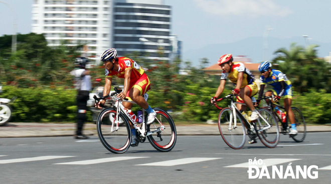 Cuộc đua xe đạp Cúp Truyền hình Thành phố Hồ Chí Minh sẽ khởi tranh từ ngày 19-5 tại thành phố Vinh (Nghệ An).                			             Ảnh: NGUYÊN AN