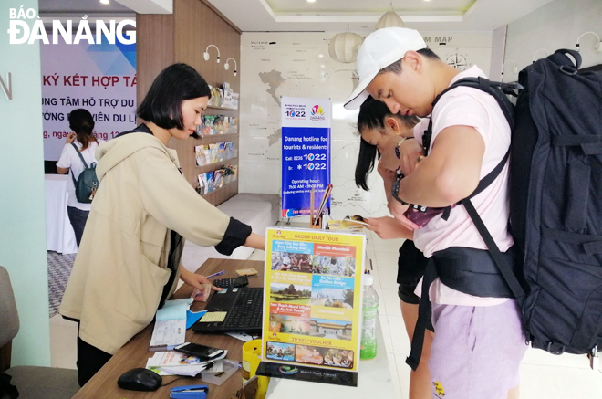 The Tourist Support Centre at 108 Bach Dang Street has made great efforts to give timely assistance to foreign visitors.