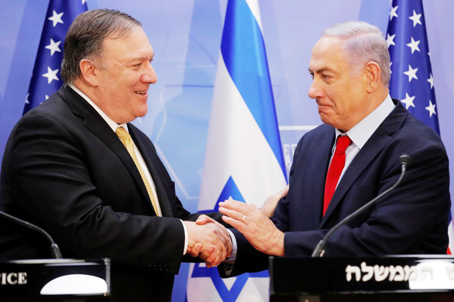 Ngoại trưởng Mỹ Mike Pompeo (trái) và Thủ tướng Israel Benjamin Netanyahu trong một cuộc gặp gỡ ở Jerusalem năm 2019. 							            Ảnh: Reuters