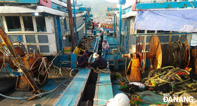 Fishermen are asked to immediately report to the local border guards and other local relevant agencies any strange moves by the Chinese vessels in order to timely deal with them