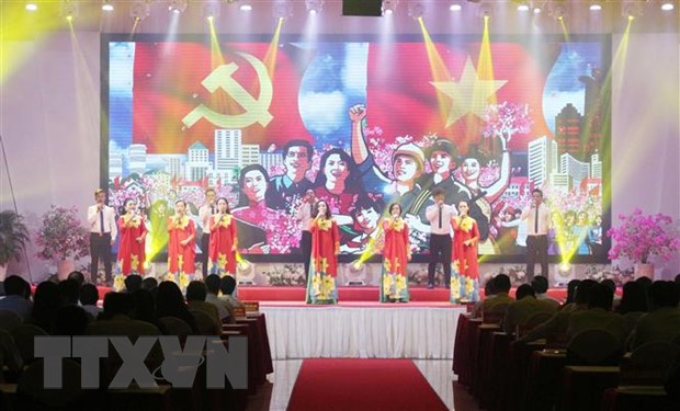 Ban chấp hành Đảng bộ tỉnh Nghệ An long trọng tổ chức Lễ kỷ niệm 130 năm Ngày sinh Chủ tịch Hồ Chí Minh (19/5/1890-9/5/2020) nhằm tôn vinh cuộc đời, sự nghiệp cách mạng của Người.