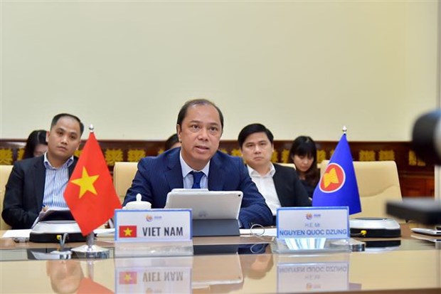 Trưởng SOM ASEAN Việt Nam, Thứ trưởng Ngoại giao Nguyễn Quốc Dũng phát biểu. (Ảnh: TTXVN)