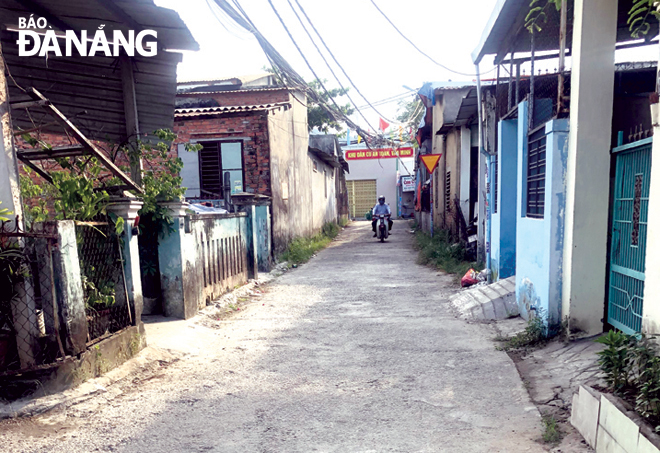 Kiệt, hẻm ở tổ dân phố 36 phường Hòa Khánh Nam đã được bê-tông hóa sạch, đẹp. Ảnh: PHƯƠNG CHI