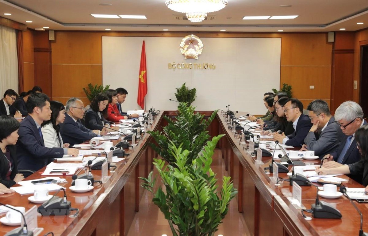 Một buổi tọa đàm thúc đẩy hợp tác thương mại Việt Nam-Hàn Quốc. (Ảnh: Trần Việt/TTXVN)