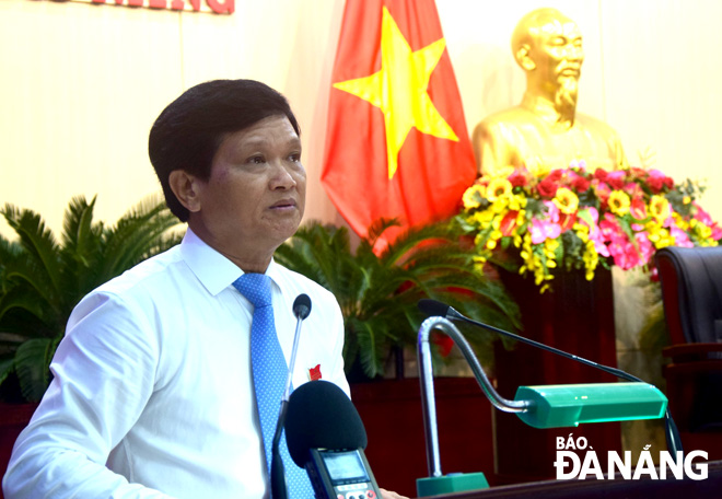 Chủ tịch HĐND thành phố Nguyễn Nho Trung phát biểu khai mạc tại kỳ họp thứ 14 HĐND khóa IX, nhiệm kỳ 2016-2021. Ảnh: TRỌNG HUY