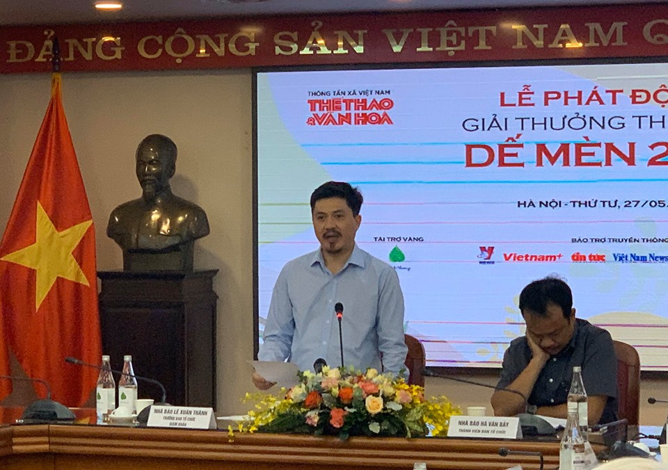  Ông Lê Xuân Thành-Tổng biên tập Báo Thể thao và Văn hóa, Trưởng Ban tổ chức Giải thưởng phát biểu.