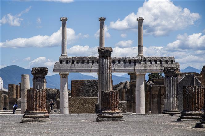  Quang cảnh khu di tích Pompei của Italy ngày 26/5/2020, ngày đầu tiên mở cửa trở lại sau một thời gian ngừng đón khách do dịch COVID-19. Ảnh: AFP/TTXVN