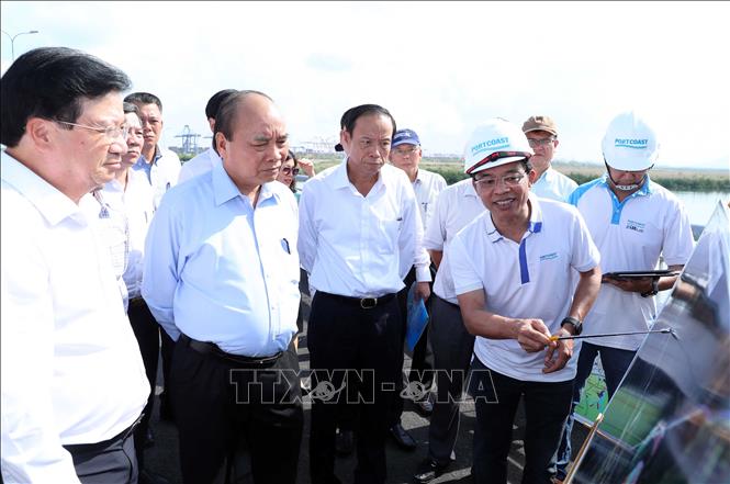  Thủ tướng Nguyễn Xuân Phúc thị sát cầu hạ lưu Cảng Cái Mép.
