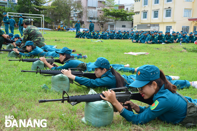 Xây dựng quận Sơn Trà vững mạnh về quốc phòng