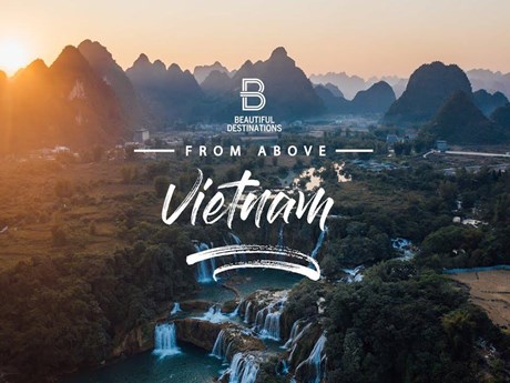 Chiêm ngưỡng vẻ đẹp hùng vĩ của đất nước Việt Nam từ trên cao