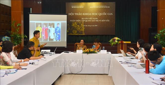 Hội thảo khoa học quốc gia đầu tiên về áo dài Việt Nam