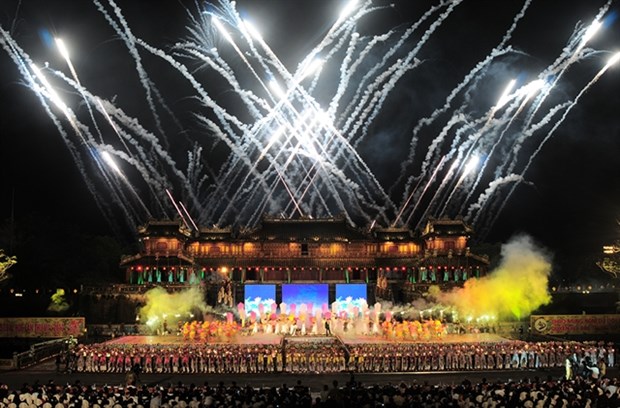 A photo of the opening ceremony at the Hue Festival 2018, which gathered 1.2 million visitors and thousands of artists. (Photo: huefestival.com)