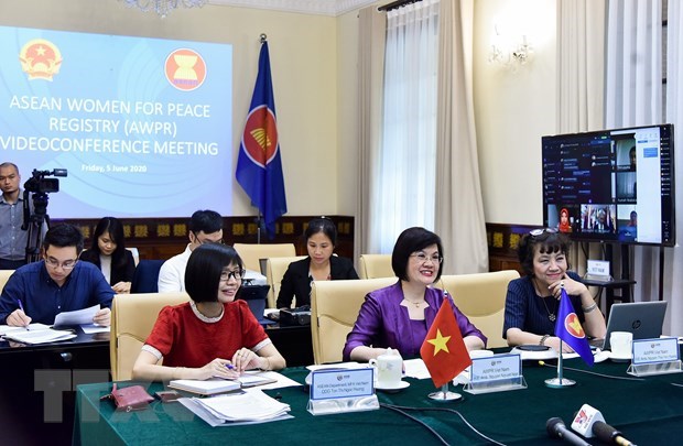 At a video-conference of the ASEAN Women for Peace Registry (Photo: VNA)