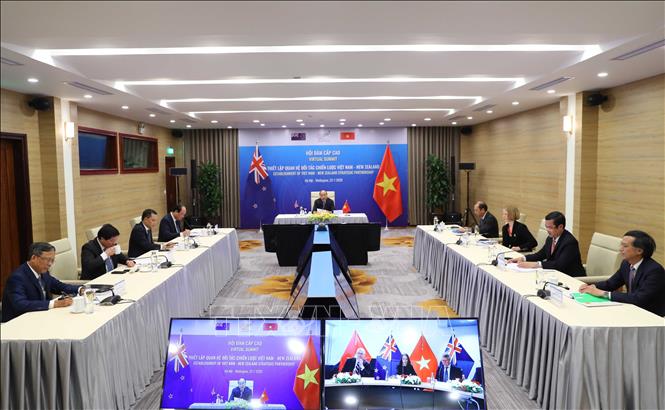 Thủ tướng Nguyễn Xuân Phúc hội đàm trực tuyến cấp cao với Thủ tướng New Zealand
