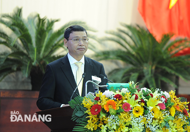 Phó Chủ tịch UBND thành phố Hồ Kỳ Minh trình bày 3 kịch bản 