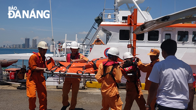 The rescue of the sick fisherman being in progress 