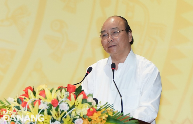 Thủ tướng Chính phủ Nguyễn Xuân Phúc phát biểu tại buổi làm việc.Ảnh: HOÀNG HIỆP