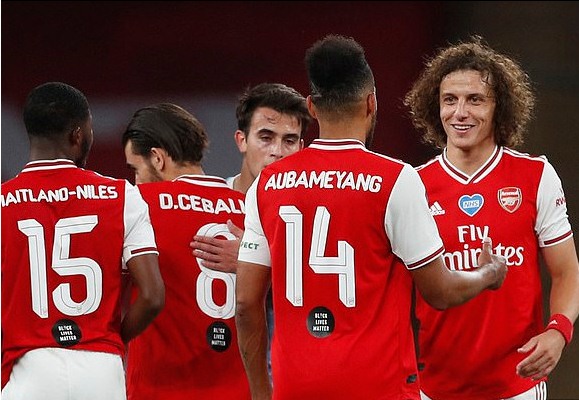 Arsenal cùng Chelsea tạo nên trận 